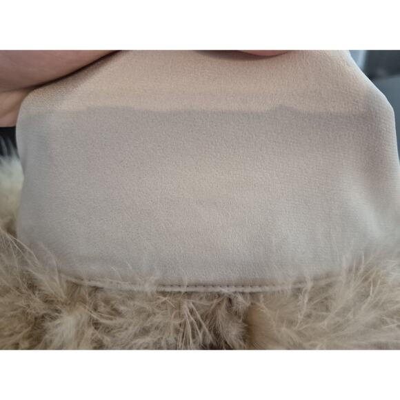 New W/Tag Y2K Bebe Womens Beige Tan Feathered Mini Skirt US 6 - Picture 8 of 8